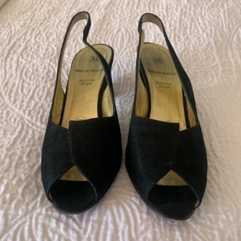 𝅺Bruno Magli open peep toe sling back black shoe